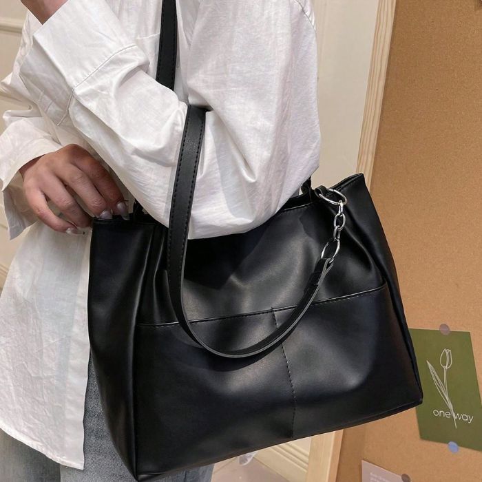Bolsa_Feminina_Grande_De_Couro_Preto_Fashion_Iris_6