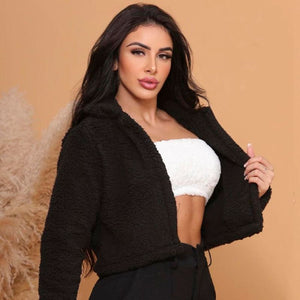 Analyzing image Casaco_Feminino_Inverno_Preto_Teddy_Pelucia_Fashion_Iris_1