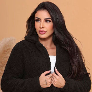 Analyzing image Casaco_Feminino_Inverno_Preto_Teddy_Pelucia_Fashion_Iris_2