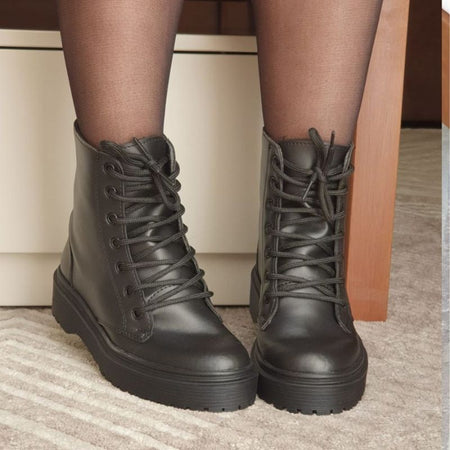 Bota-Feminina-Cano-Curto-Tratorado-Blogueiras-Fashion-Iris-2