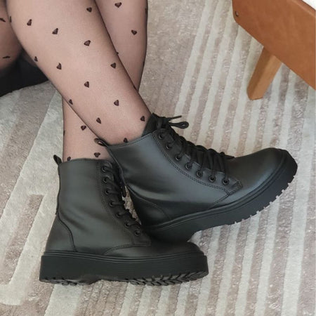 Bota-Feminina-Cano-Curto-Tratorado-Blogueiras-Fashion-Iris-3